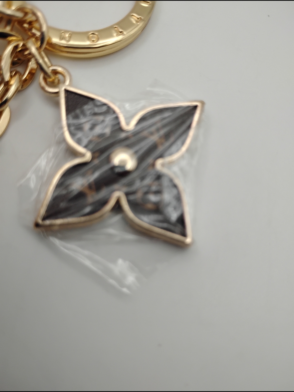 Louis Vuitton Pink and Gold Monogram Key Charm - Picture 10 of 10